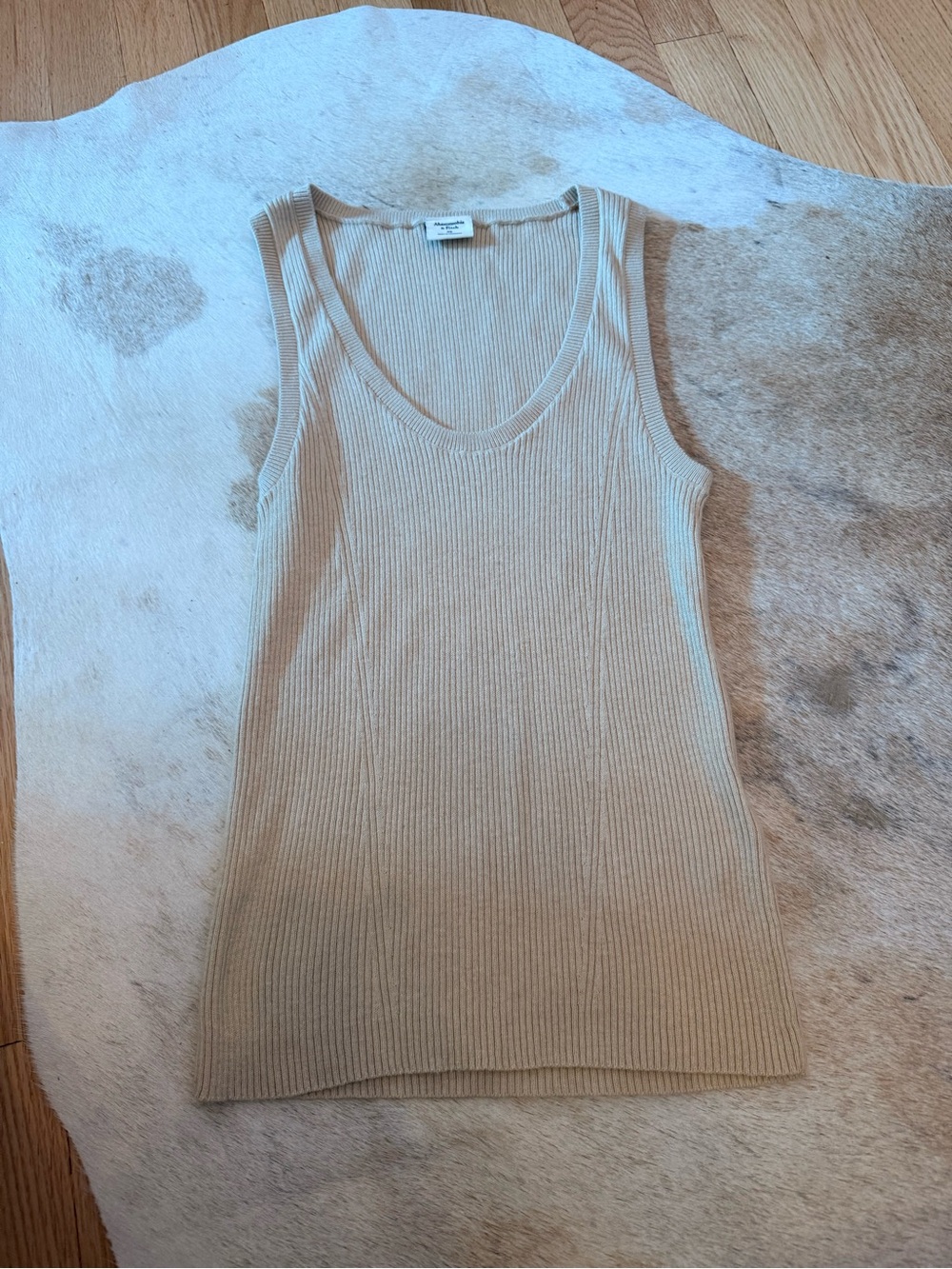 NWOT Abercrombie Tan Ribbed Sweater Tank XS